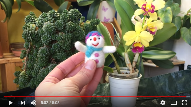The Awesome Unboxing Video of the Snowman of Corina – fifi on YouTube